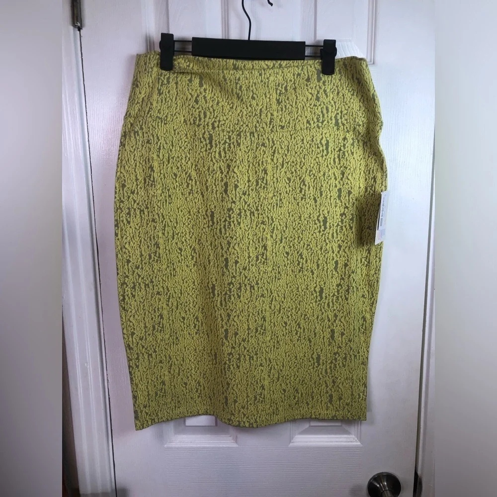 LuLaRoe Neon Lime Textured Pencil Skirt NWT